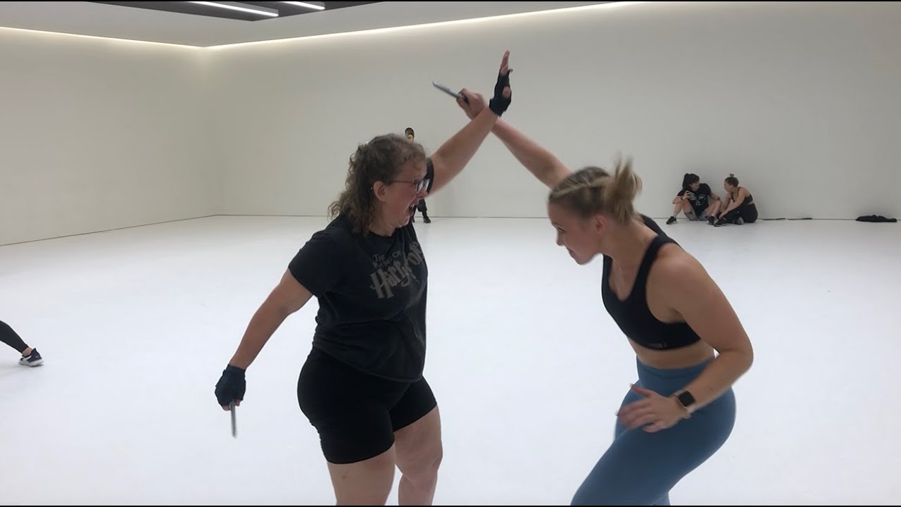 Master Knife Fighting - The Secret Techniques of Screen Combat!