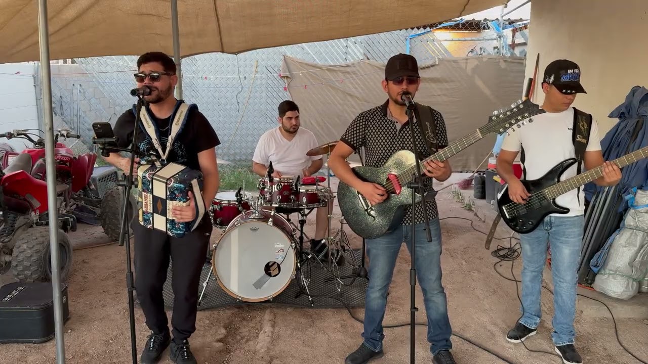 LAS EDADES - GRUPO EXCEDENTE (Ensayo)