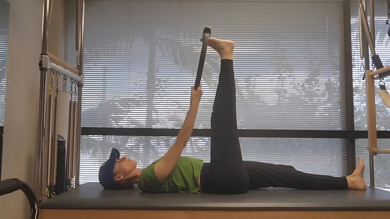 Pilates for everyone with the Magic Circle #pilates #pilatesmat #pilatesmagiccircle #pilateshubftl