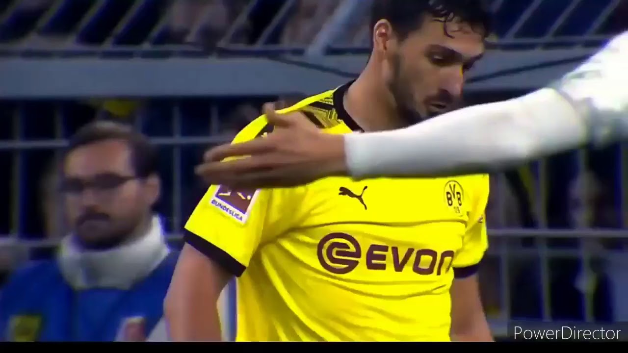 Mats Hummels defending skills 19/20