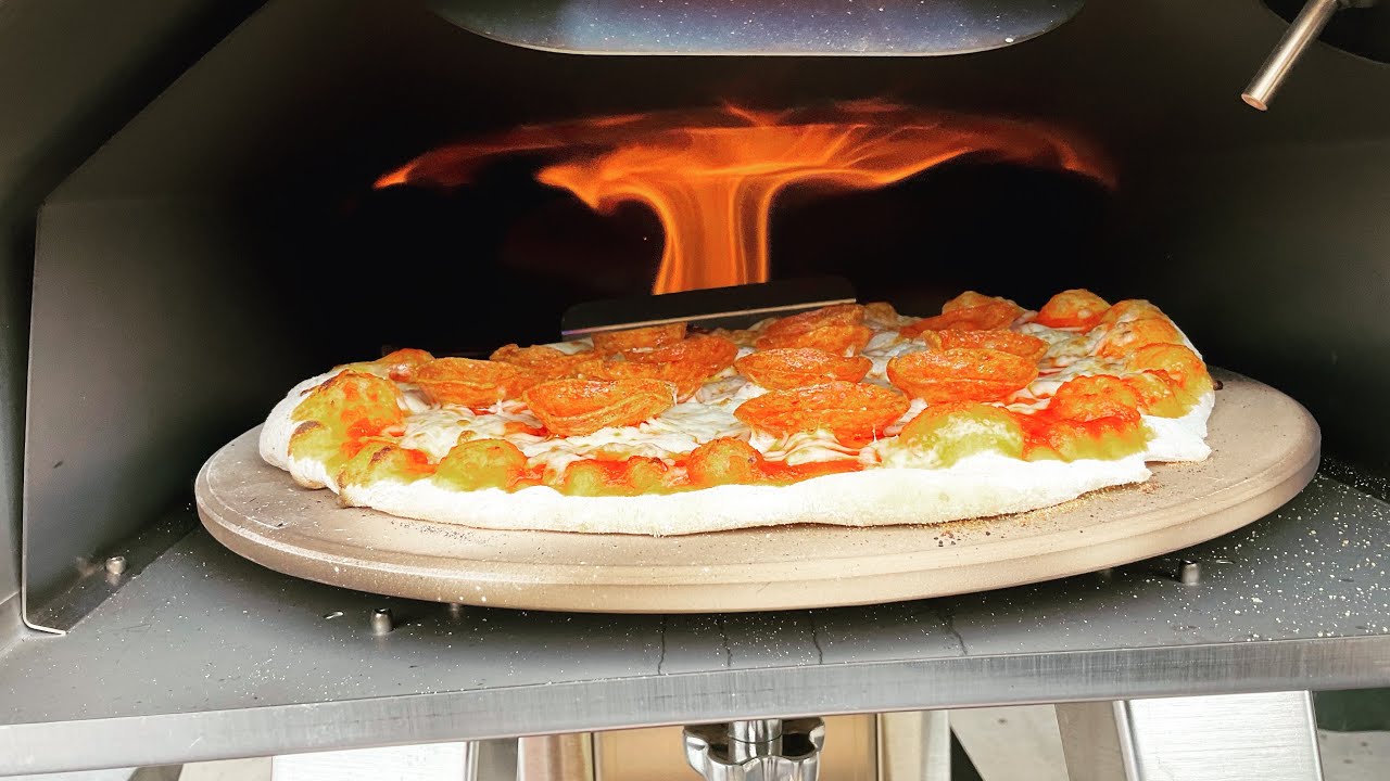 Honest Review Of The Qube Stove Portable Wood Fired Pizza Oven / Pizza Stone That Rotates / Awesome