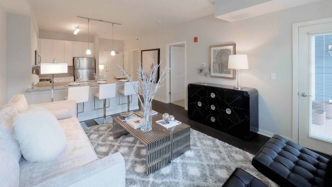 Tour a 1-bedroom plus den apartment at the new Oaks of Vernon Hills