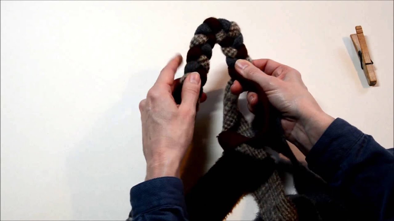 Beginning an Oval Braided Rug