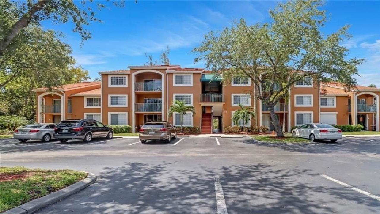 THE ENCLAVE AT NAPLES Florida Condos and Real Estate for Sale by Steven Chase