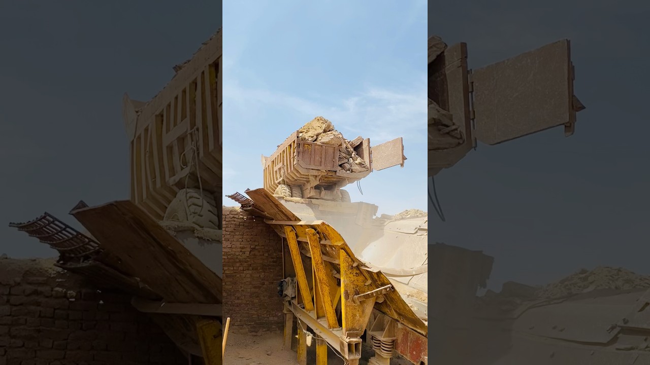 #stonecrusher #heavymachinery #rockcrusher #heavymachinery #constructionequipment #rockcrushing