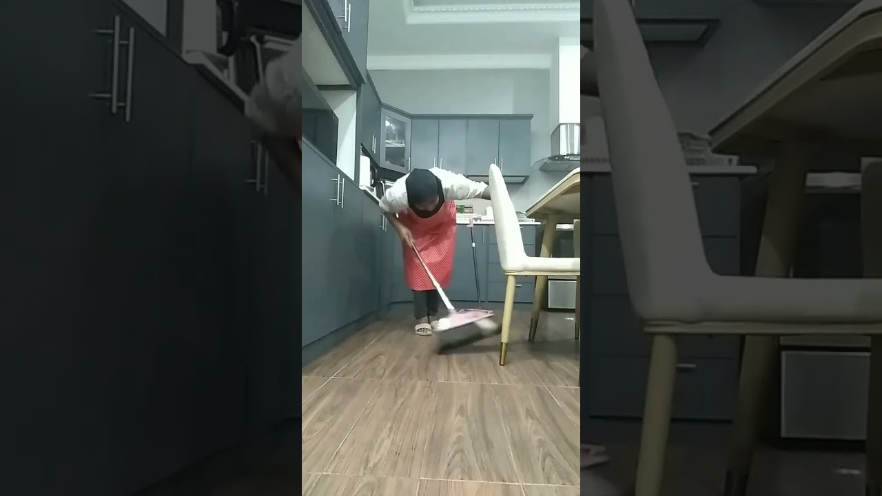 why do people sweep at night house maid in Saudi Arabia #kadama #shagala #housemaidlife #housemaid