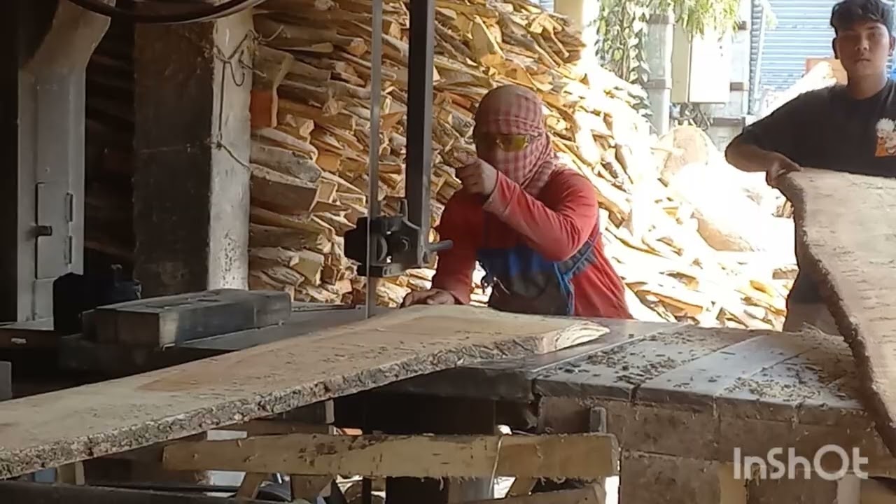 Wood catting 👍🫶 (@Hazi sow mill)