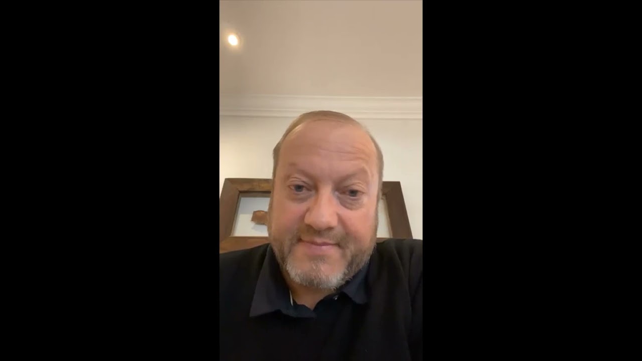 (WOW - SOUTH AFRICA LISTEN TO THIS) Neil De Beer calls for all South Africans to rise in PEACE!