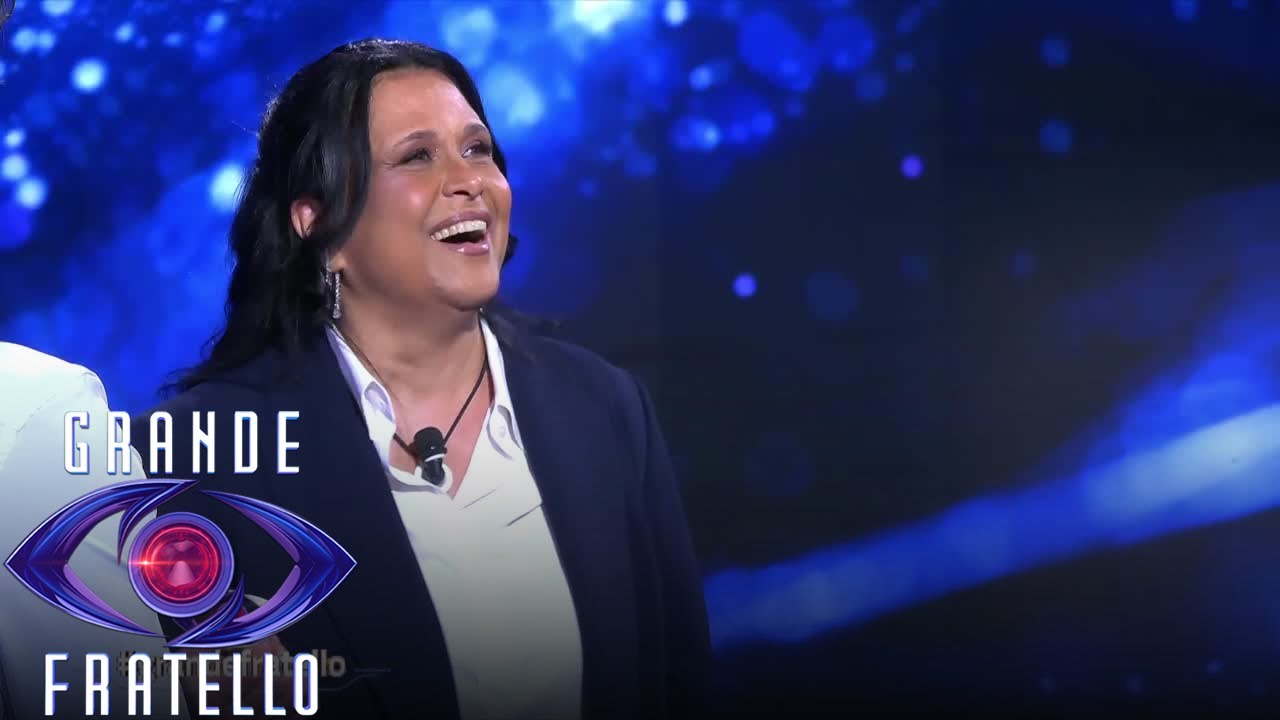Grande Fratello - Il primo incontro tra Omer e la mamma di Rasha