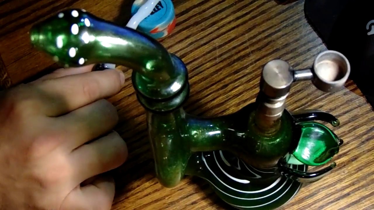 Dabbing w/ Glass Dabber [Meltshot]