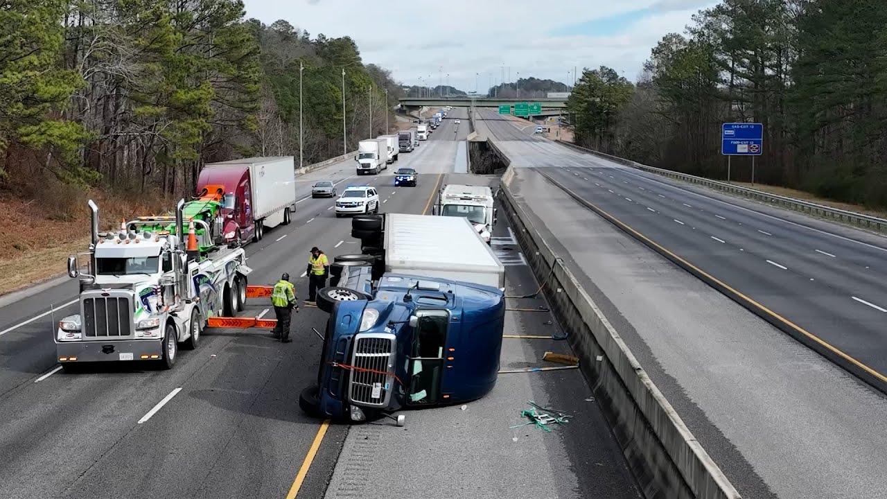 Icy Roads Semi Trucks and Vehicles Sliding And Crashing, Birmingham AL
