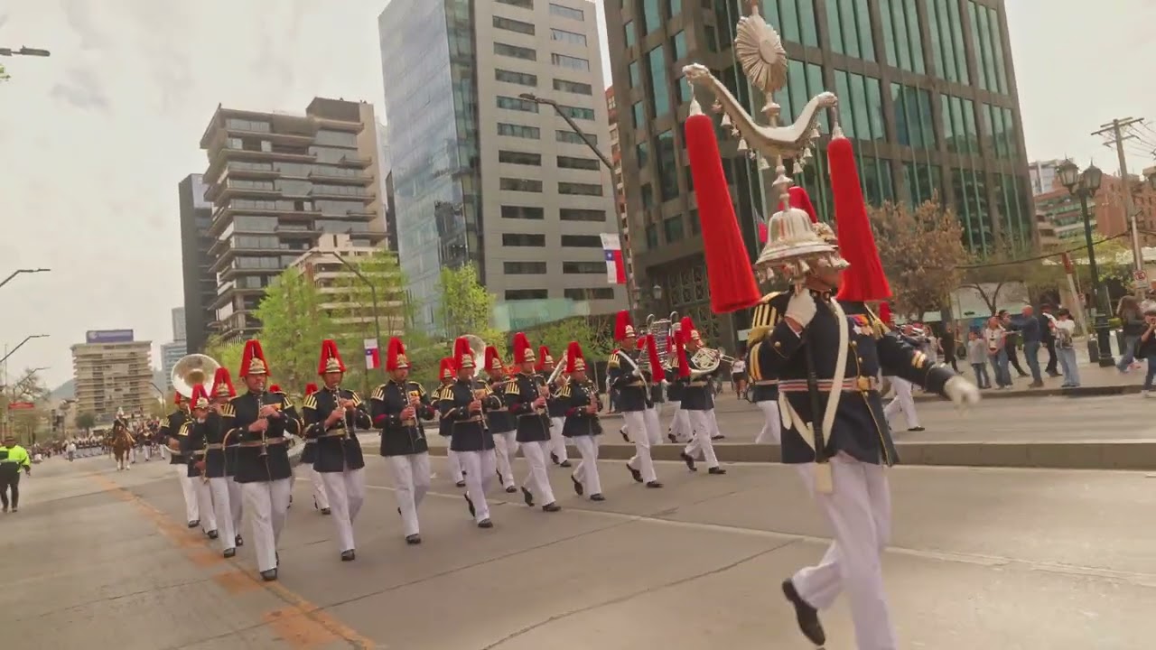 Penachos Rojos - Escuela Militar Chile - Parada Las Condes 19/11/25
