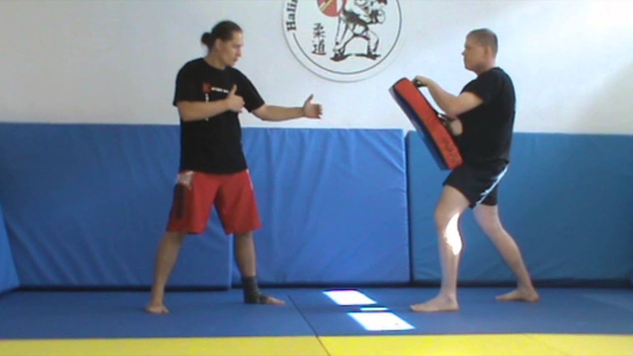 Kopnięcie z półobrotu / SPIN BACK KICK eng.sub.