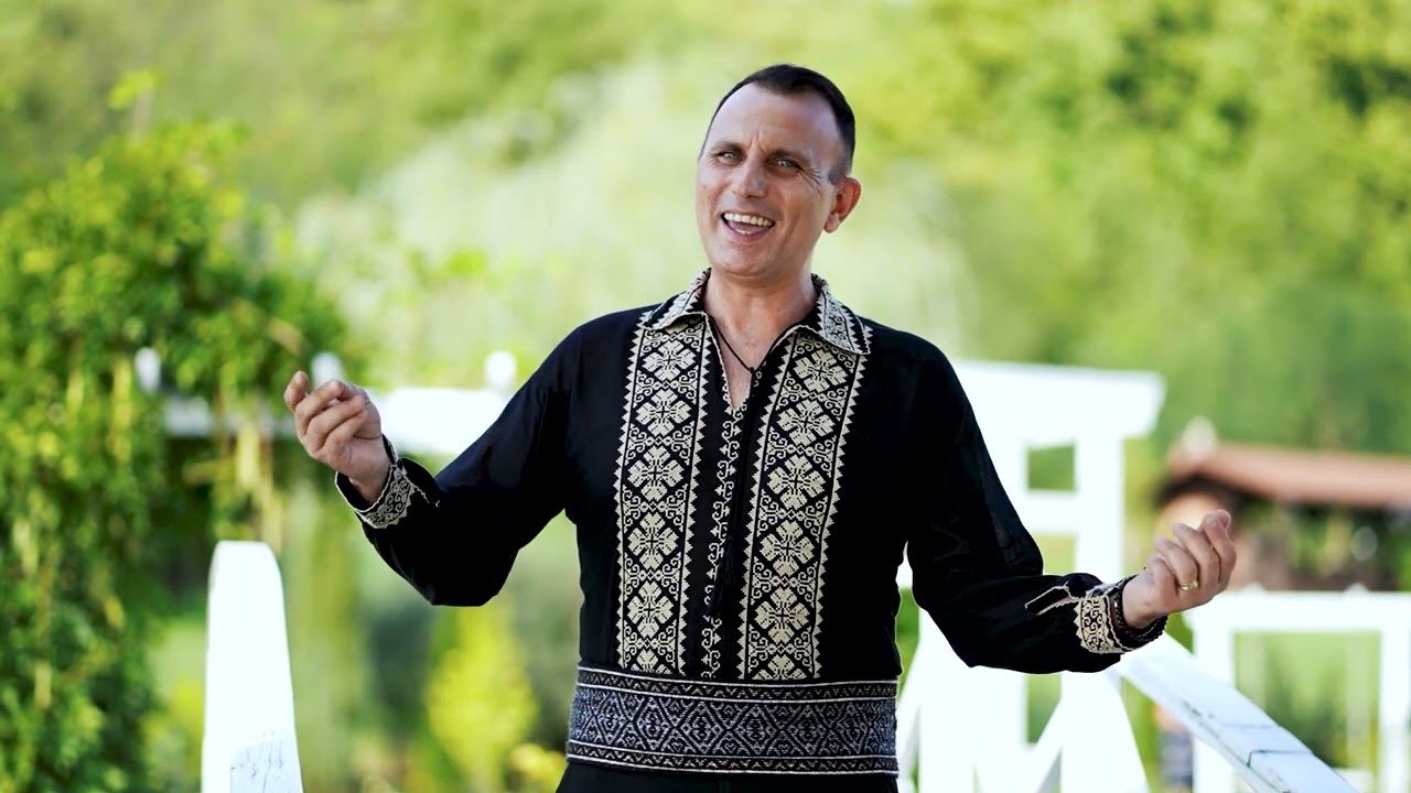 Ionut Iovanel & Relu Trușcă☆Saxofon💥✅️                     Lângă tine simt iubire.🎤🎷💥💥💥💥💥