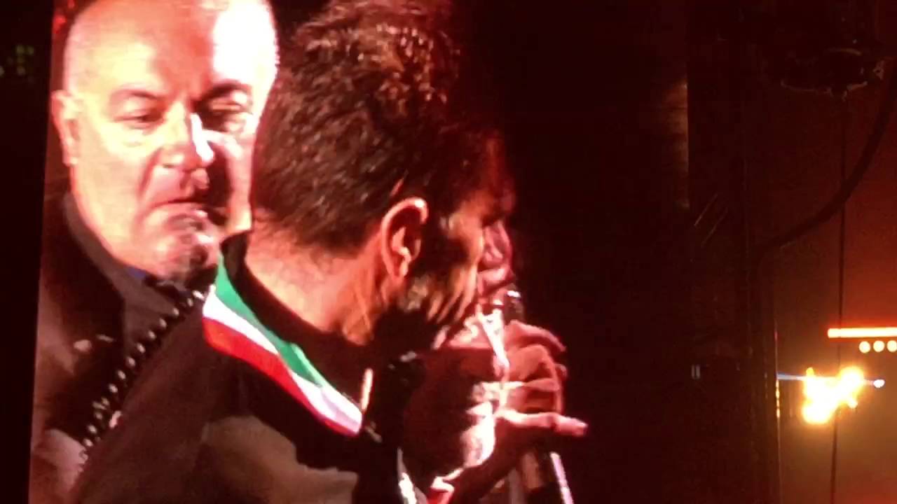 Pronto a correre - Marco #Mengoni live - #MengoniLive2016 - #Arena di #Verona 21/05/2016 - Video HD.