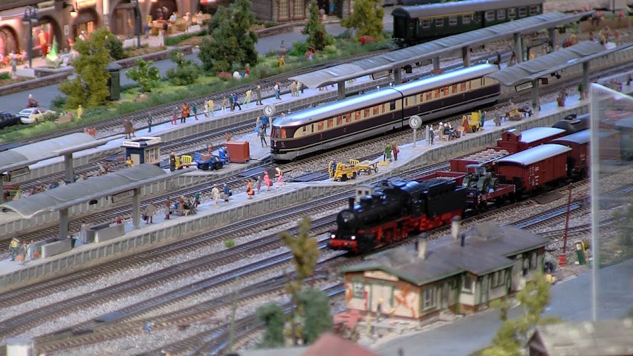 Sonderschau im Boxenstop-Museum zeigt mehr als 100 Jahre alte Modellbahn