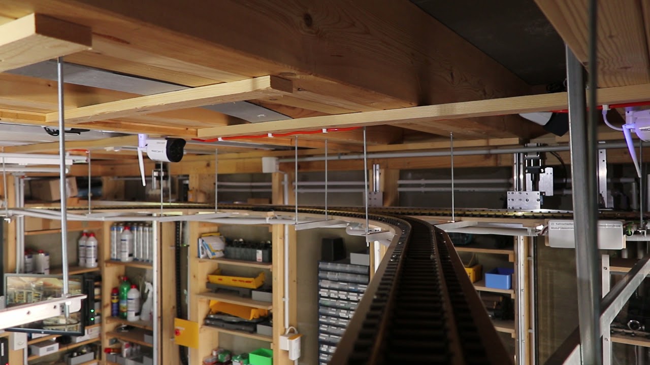 Schattenbahnhof Ausfahrt Loklift zu Geleise 10