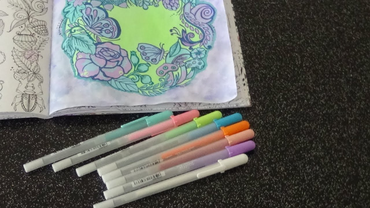 Présentation des stylos gel Soufflé de Sakura en coloriage pour adultes
