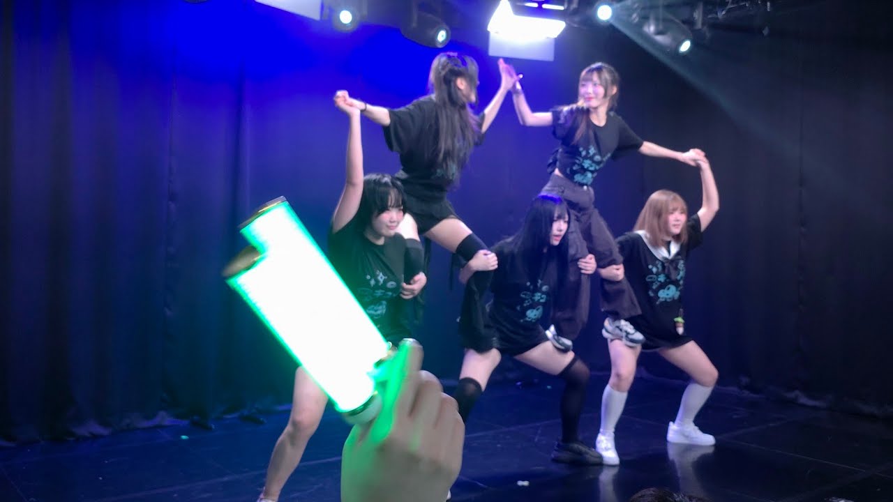 25.11.15「Q.E.D. : QE Birthday Live」큐이 유닛 (Bis - STUPiD)