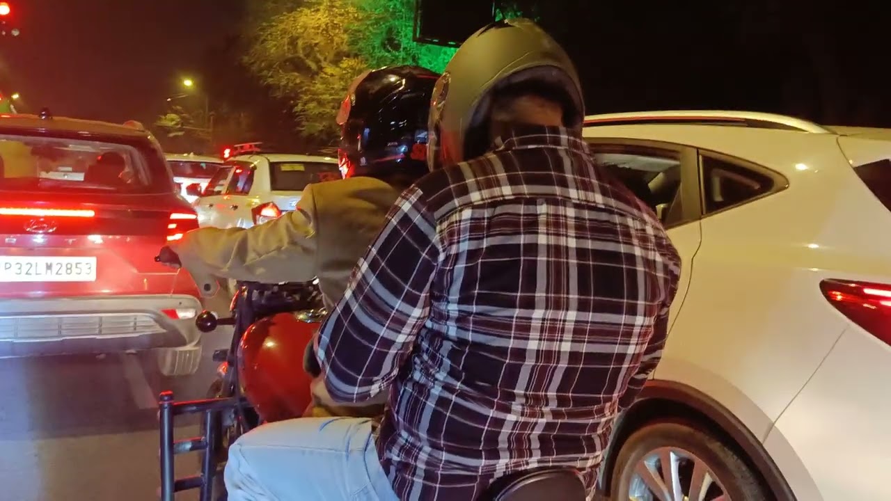 Delhi travellers route via india gate amazing place to explore my daily routine...