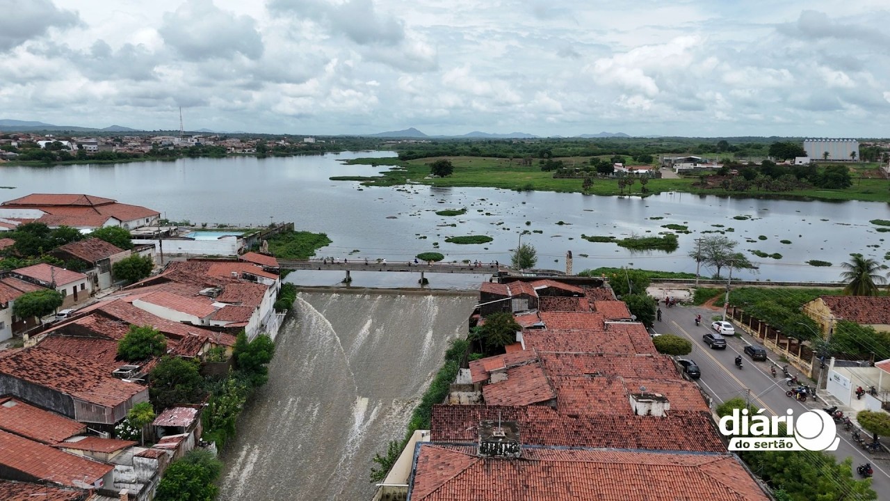 Após forte sangria no Açude Grande de Cajazeiras, engenheiro observa possíveis riscos para a cidade