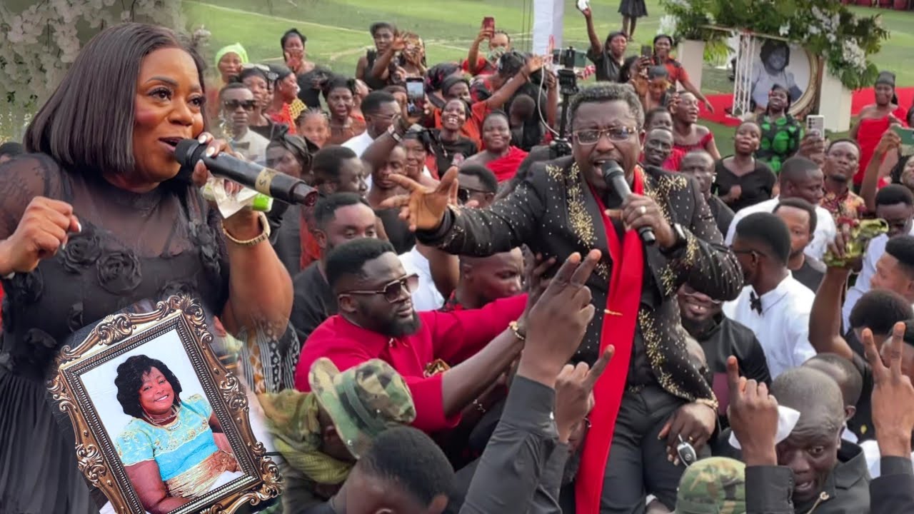 Piesie Esther Consoled Opambour Ebenezer With Massive Performance At His Late Sister-SERWAA Funeral