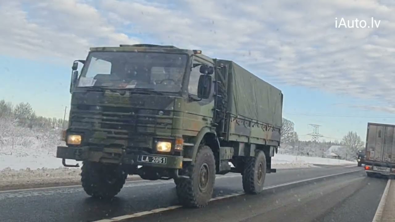 Kas jādara ja pretī brauc operatīvais transports ar iedegtu zilu un sarkanu bākuguni, skaņas signālu