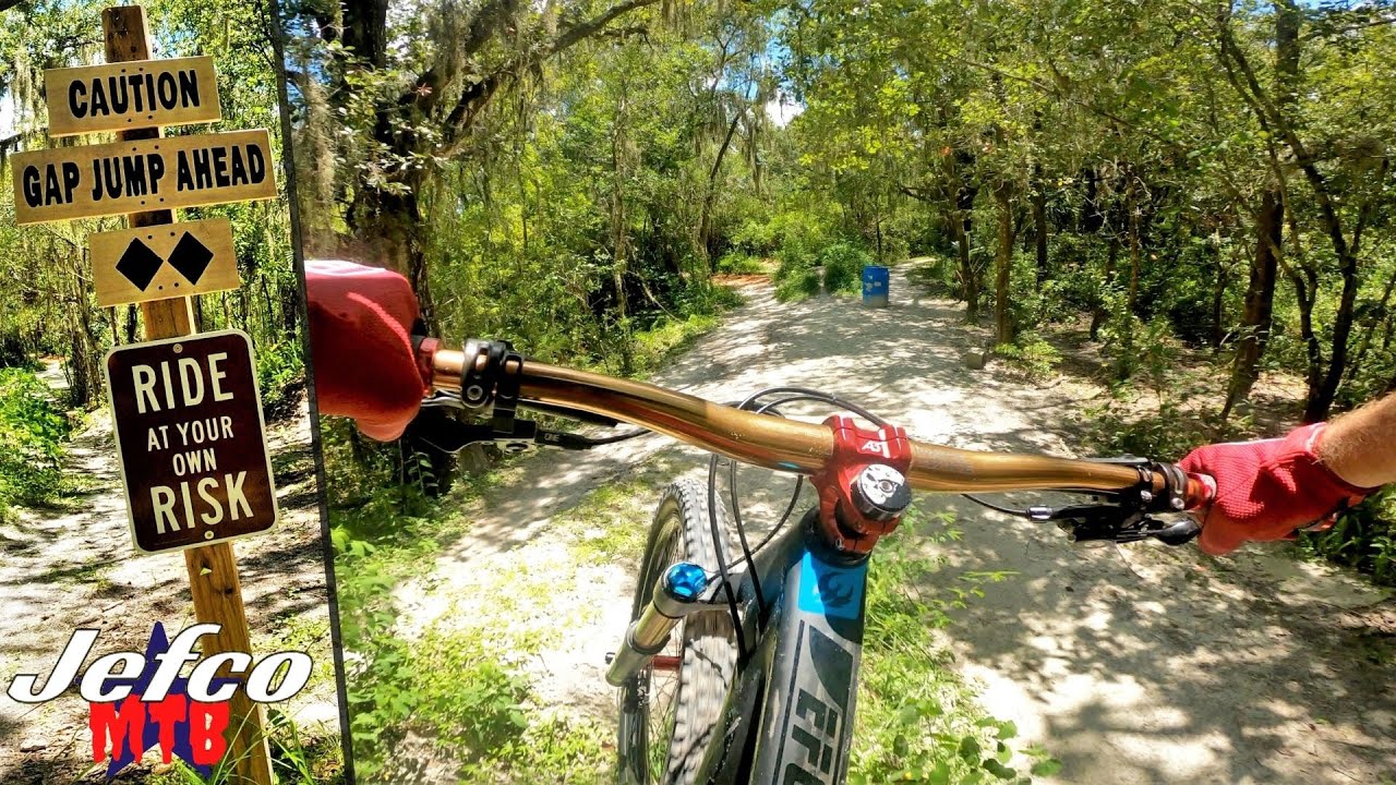 FLORIDA MOUNTAIN BIKING | Loyce Harpe Park | MEGA BEAST JUMP LINE!!