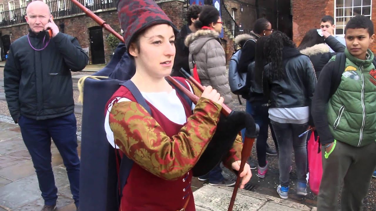 English Bagpipes In The Tower of London / Английская Волынка в Лондонском Тауэре