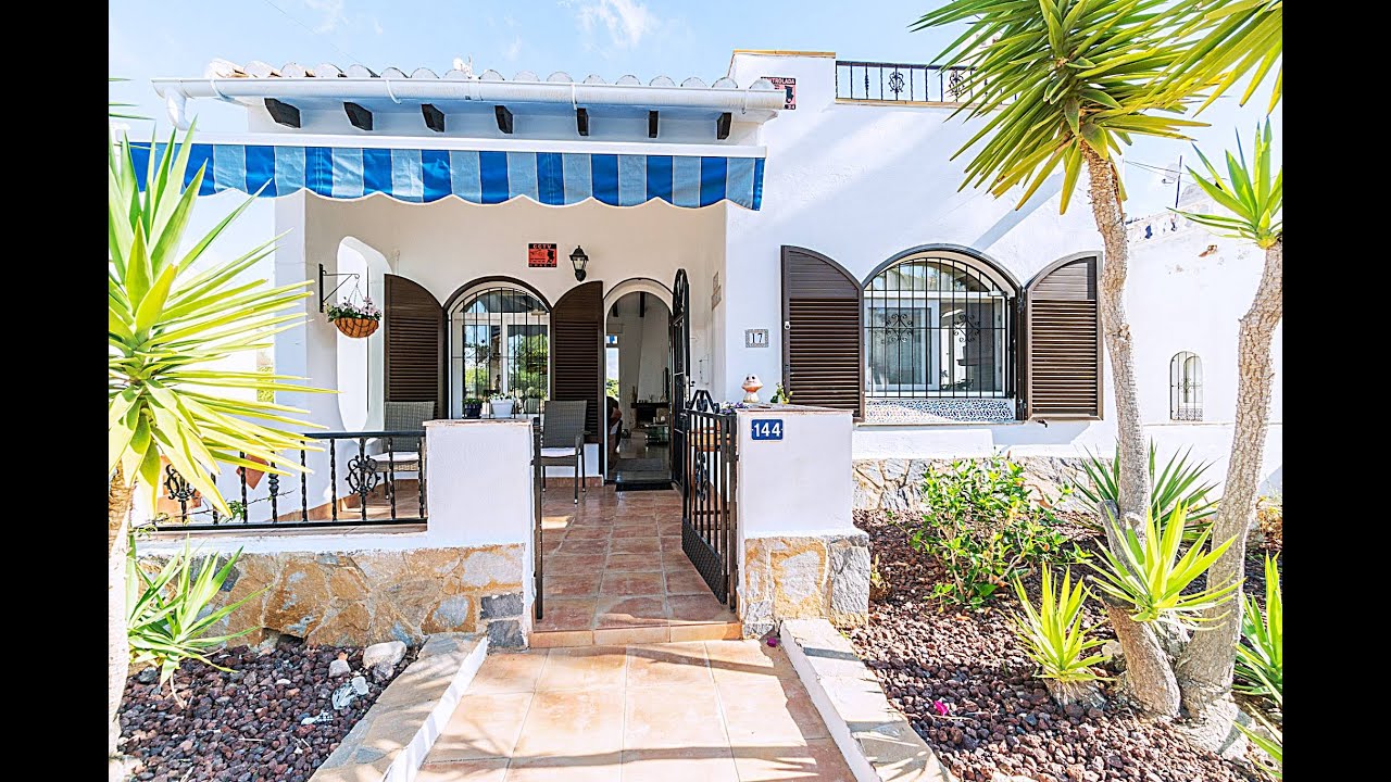 Spanish 3 bedroom Villa in Villamartin, Orihuela Costa (SOLD)