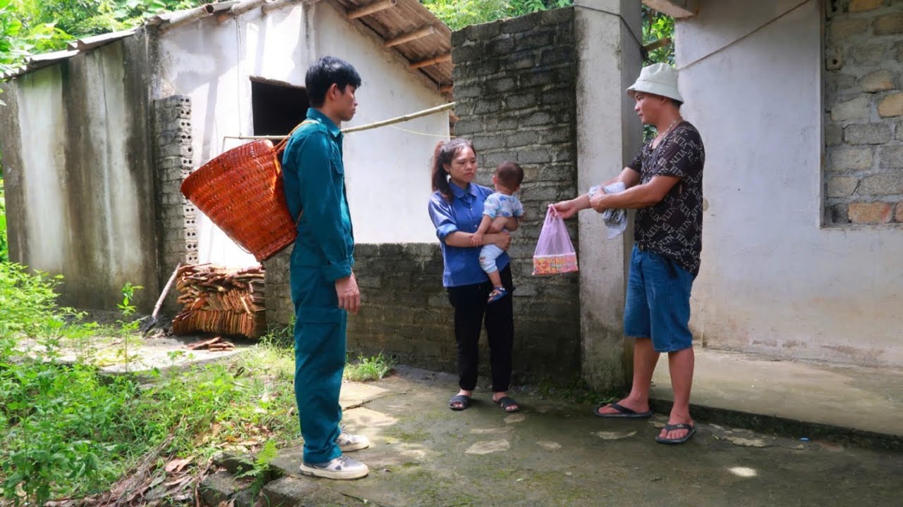 Lý Tử Chao - The kind policeman found a job for Xiao Hui and gave her a gift - Tiểu Huệ Life