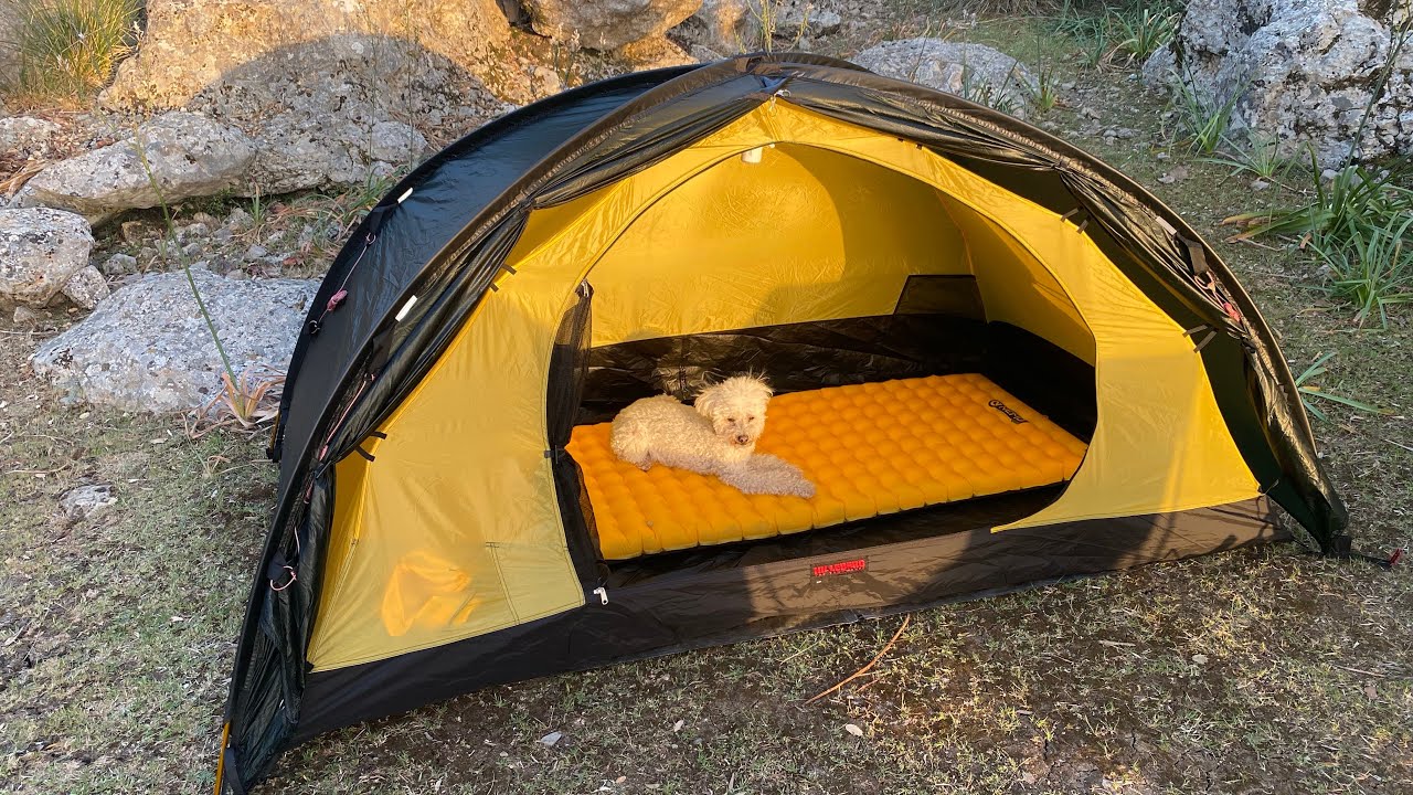 Hilleberg Niak €920.00 vs Fe Active €35.00 review / comparison.