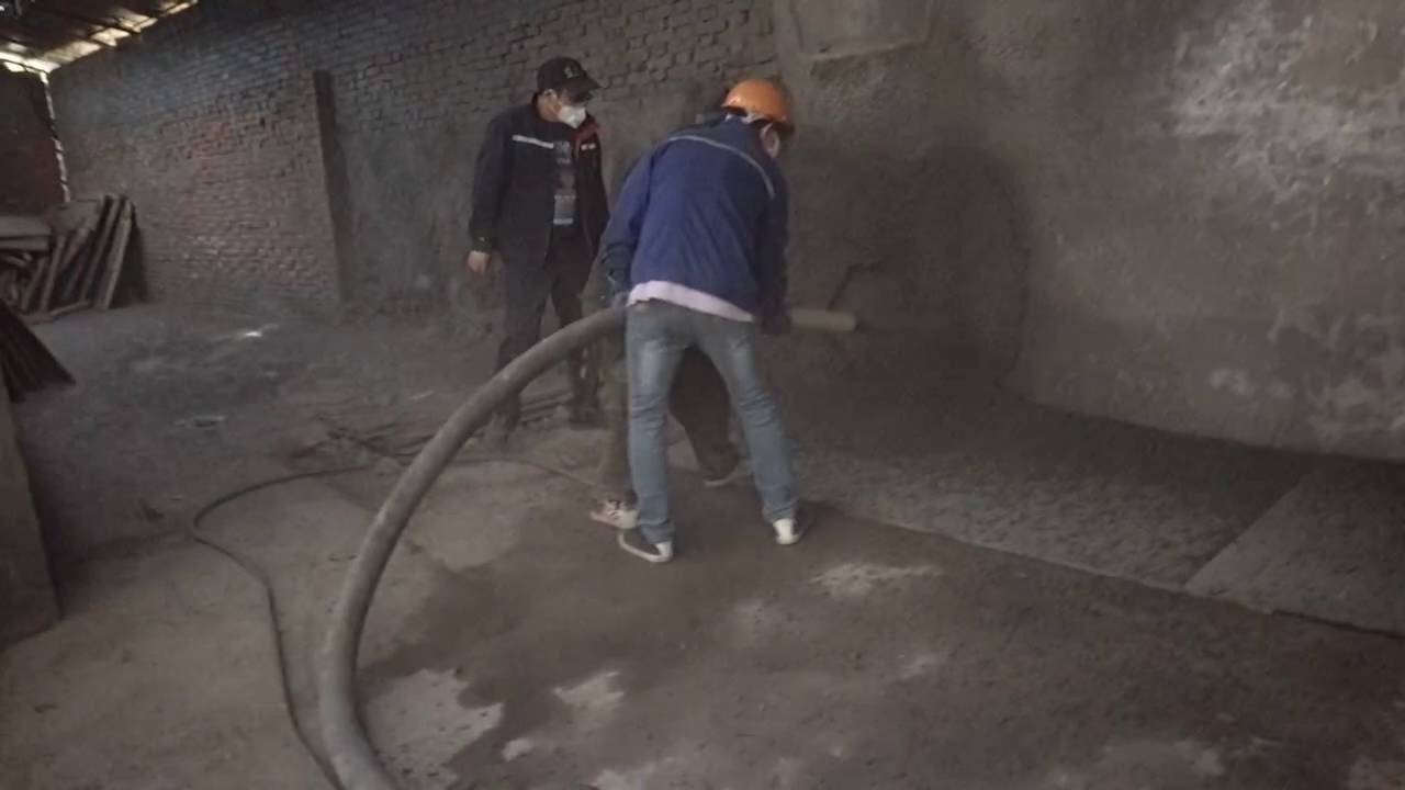 Demonstrate GSZ3000 wet and dry shotcrete machine  to Germany Customer