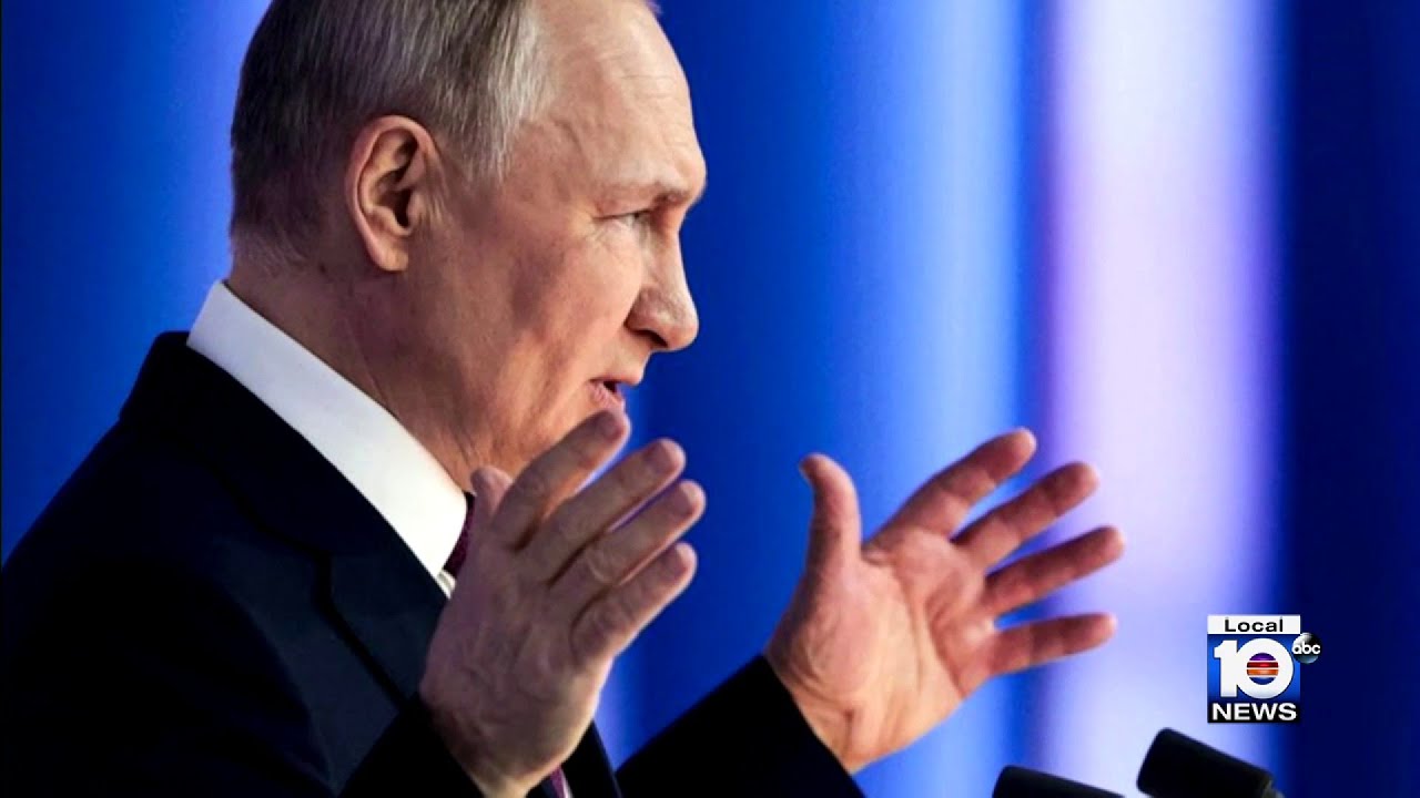 Russia claims Ukraine sent drones to hit Kremlin