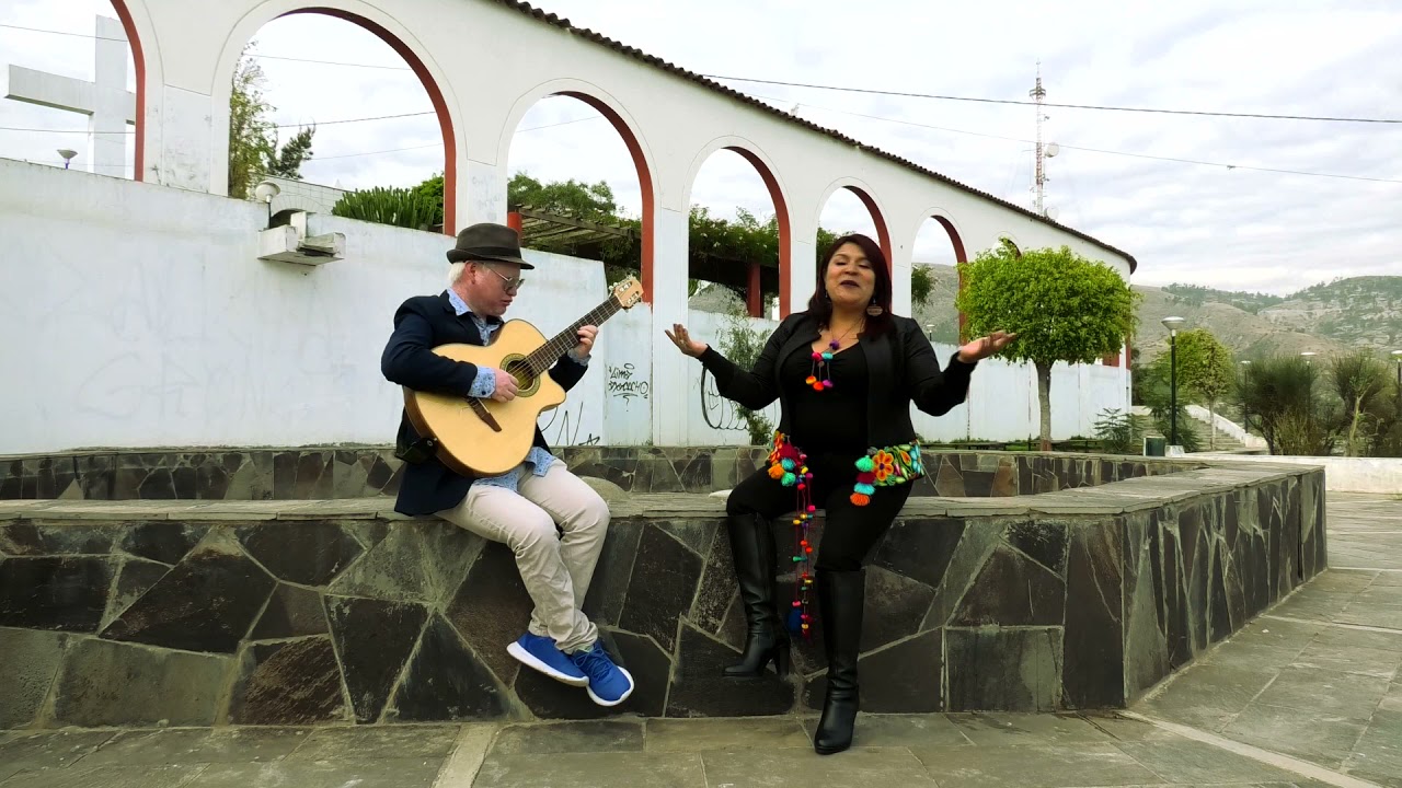 Bertha Lourdes y Joel Vega 