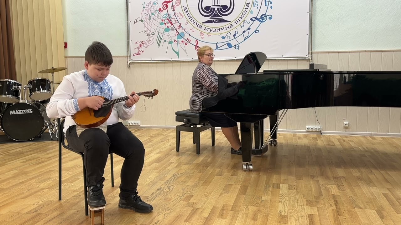 Озеров Максим. Музичний барвограй