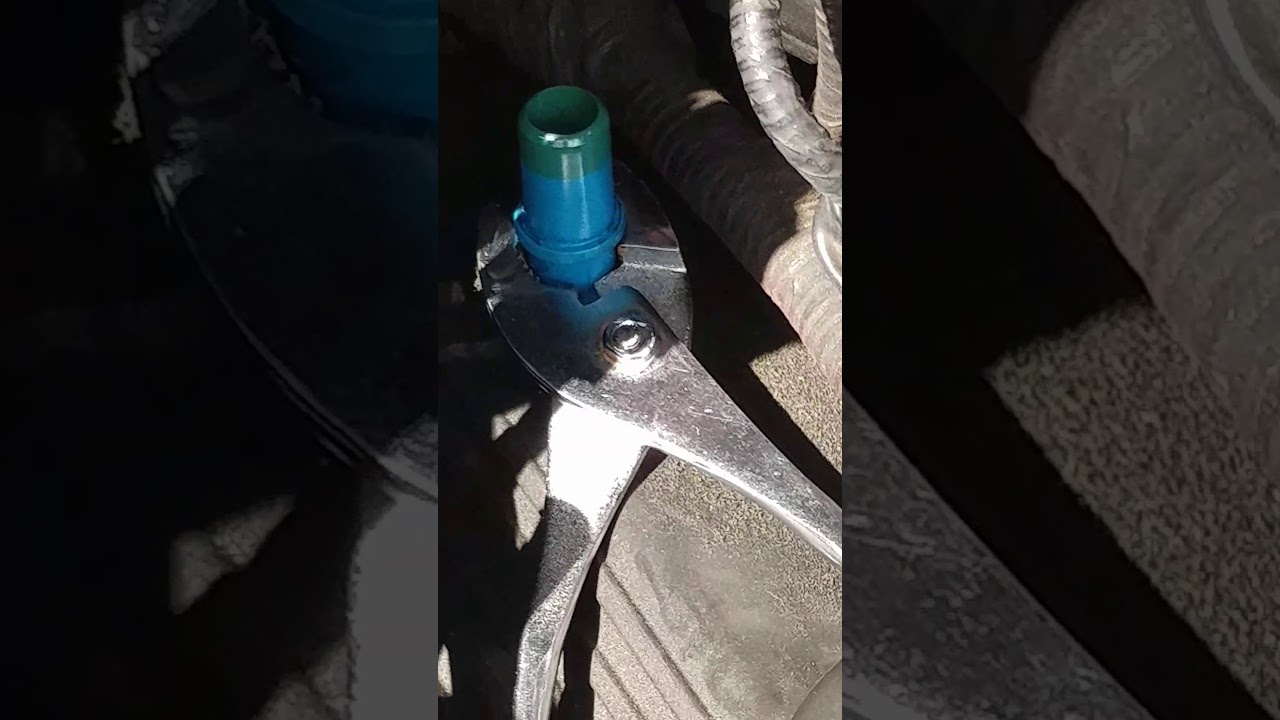 Como quitar la valvula pcv de una ford f150 5.4l