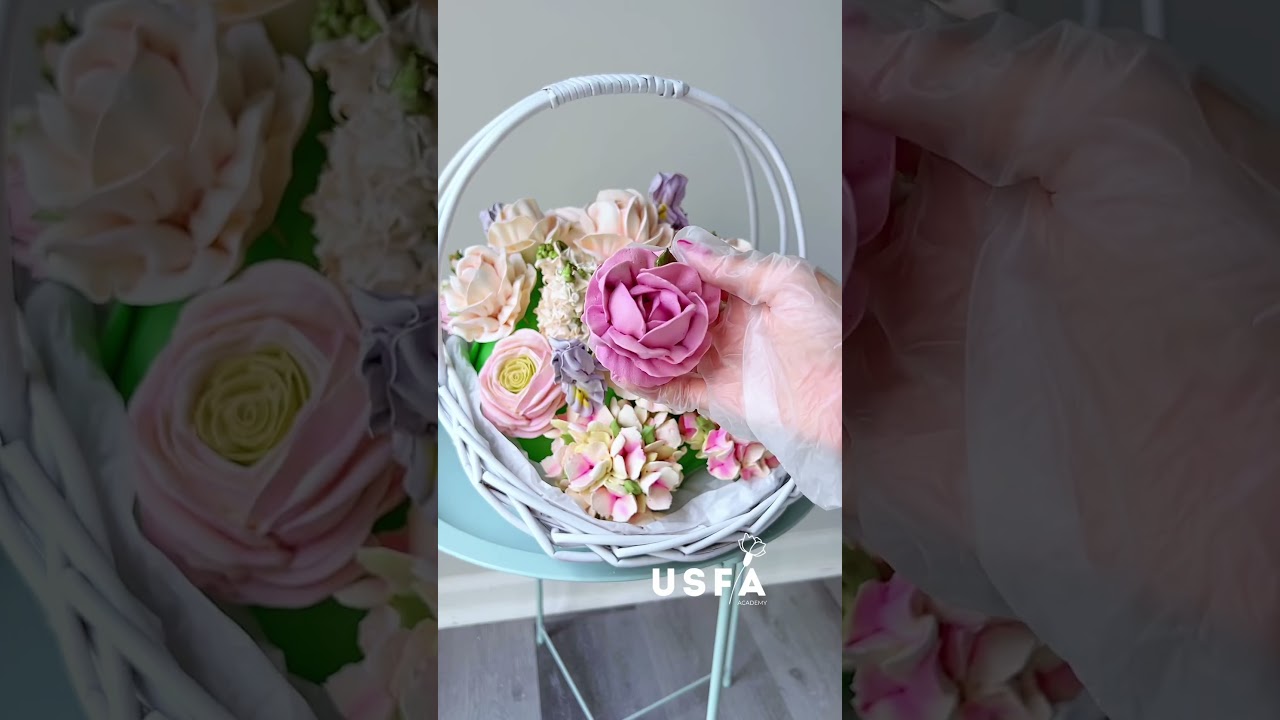Edible Bouquet of marshmallow flowers &bull; Zefir basket