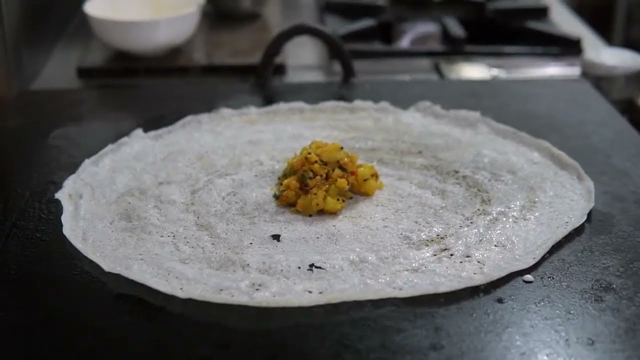 Making Masala Dosa at Maison Perumal in Pondicherry India