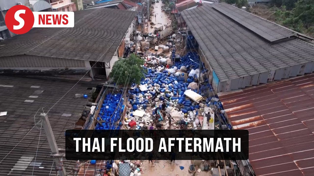 Major clean-up and reconstruction begin after deadly Thailand floods