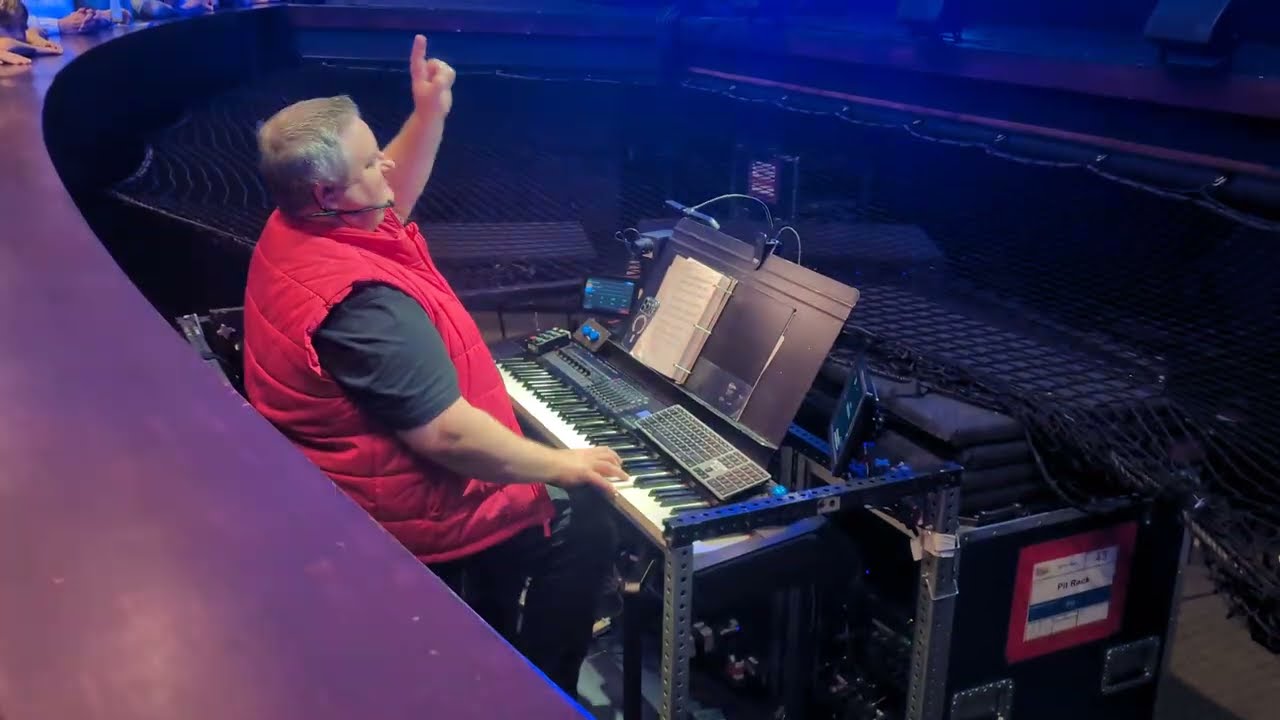 #backtothefuture #curtaincall  #northamericantour  @ Sioux Falls, SD 10/17/2025 matinee
