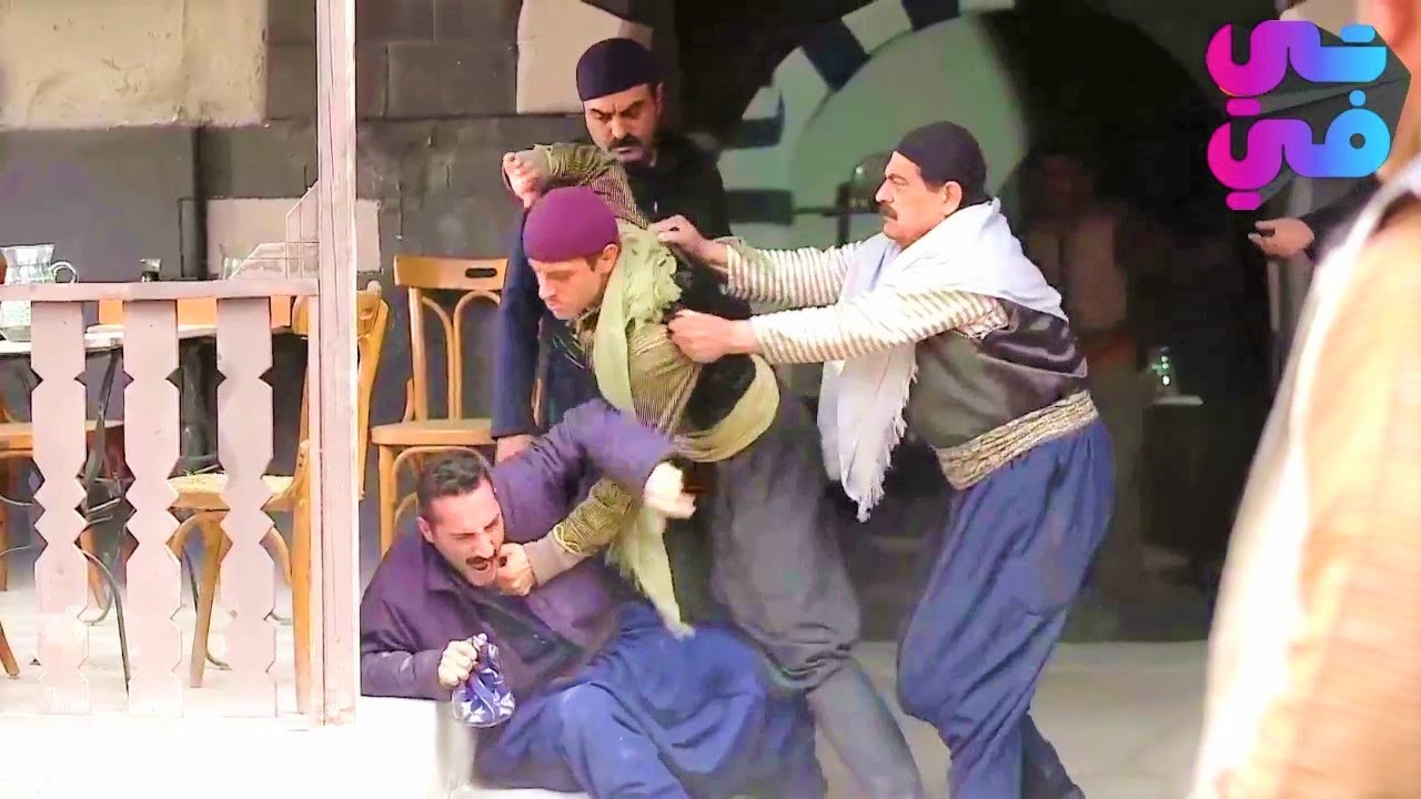 هجمو عليه وضربوه بنص الحارة وصارو يبتزوه مشان يشلحوه المصاري - عطر الشام