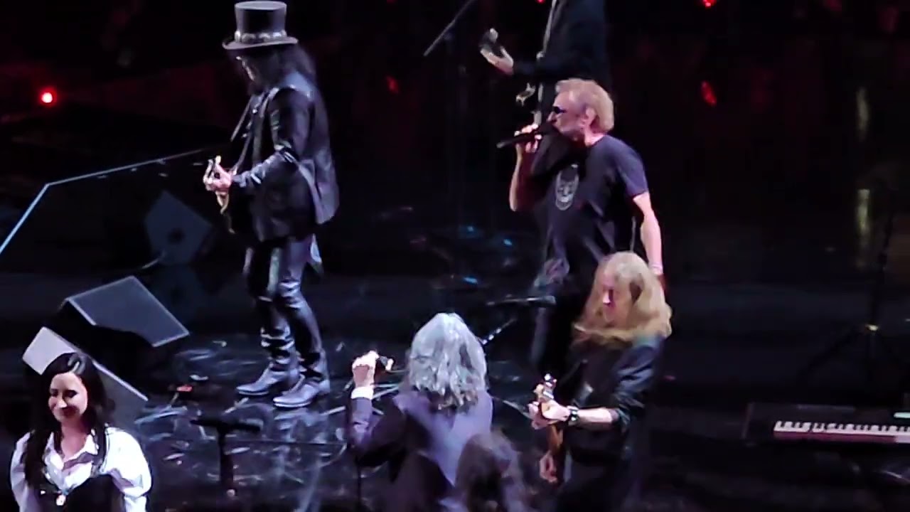 Feels like the First Time, etc-Foreigner at the Rock and Roll Hall of Fame Induction Ceremony