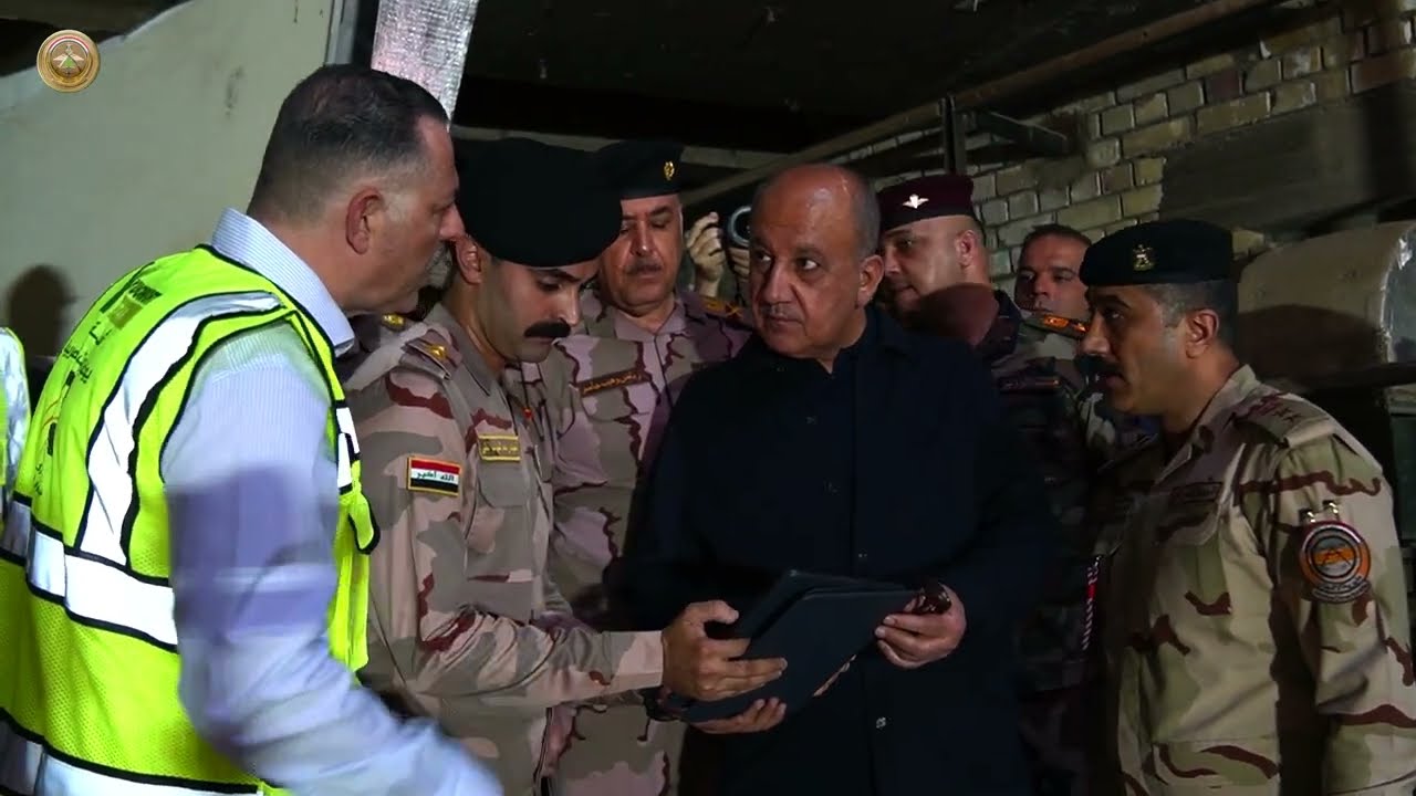 وزير الدفاع يتفقد نادي الضباط القادة في مجمع الكسرة