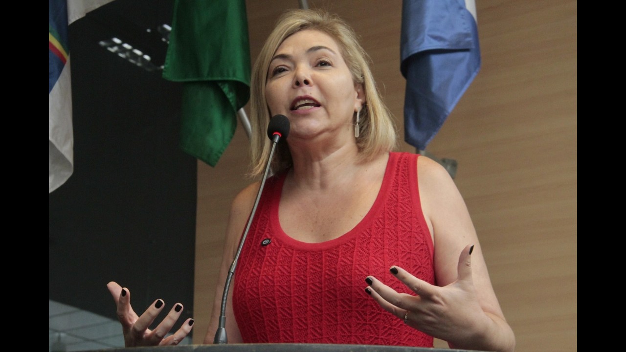 Liana Cine destaca os 46 anos do PT