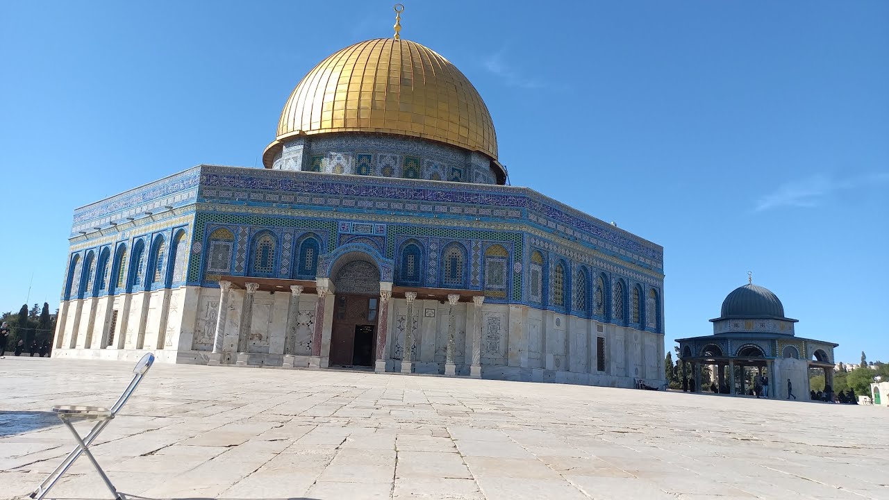 مشاهد من رحاب المسجد الأقصى المبارك قبيل صلاة العصر