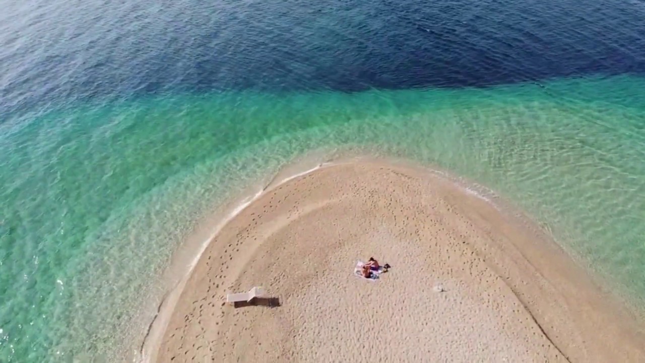 Остров Брач, пляж Zlatni Rat - один из лучших в Хорватии
