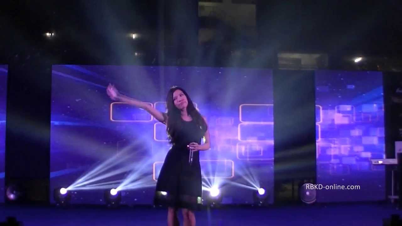 [HD Live] Rui En performing 《是谁》 @ Boon Lay Countdown 2014