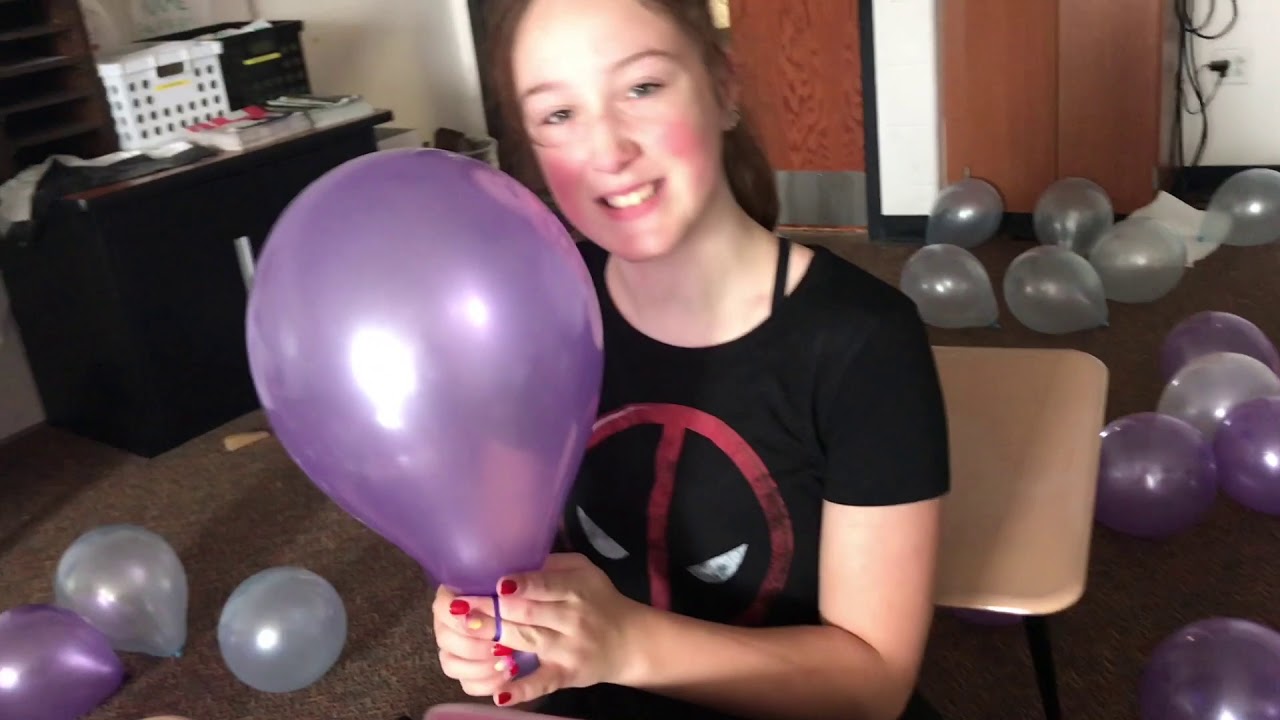 WE BLEW UP 2000 BALLOONS AND PUT THEM IN OUR CLASSROOM(kind of a dumb idea)-prank