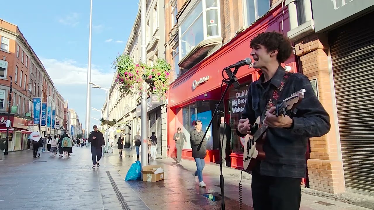 Luis Magni - Running Up That Hill (Kate Bush) Live In Dublin